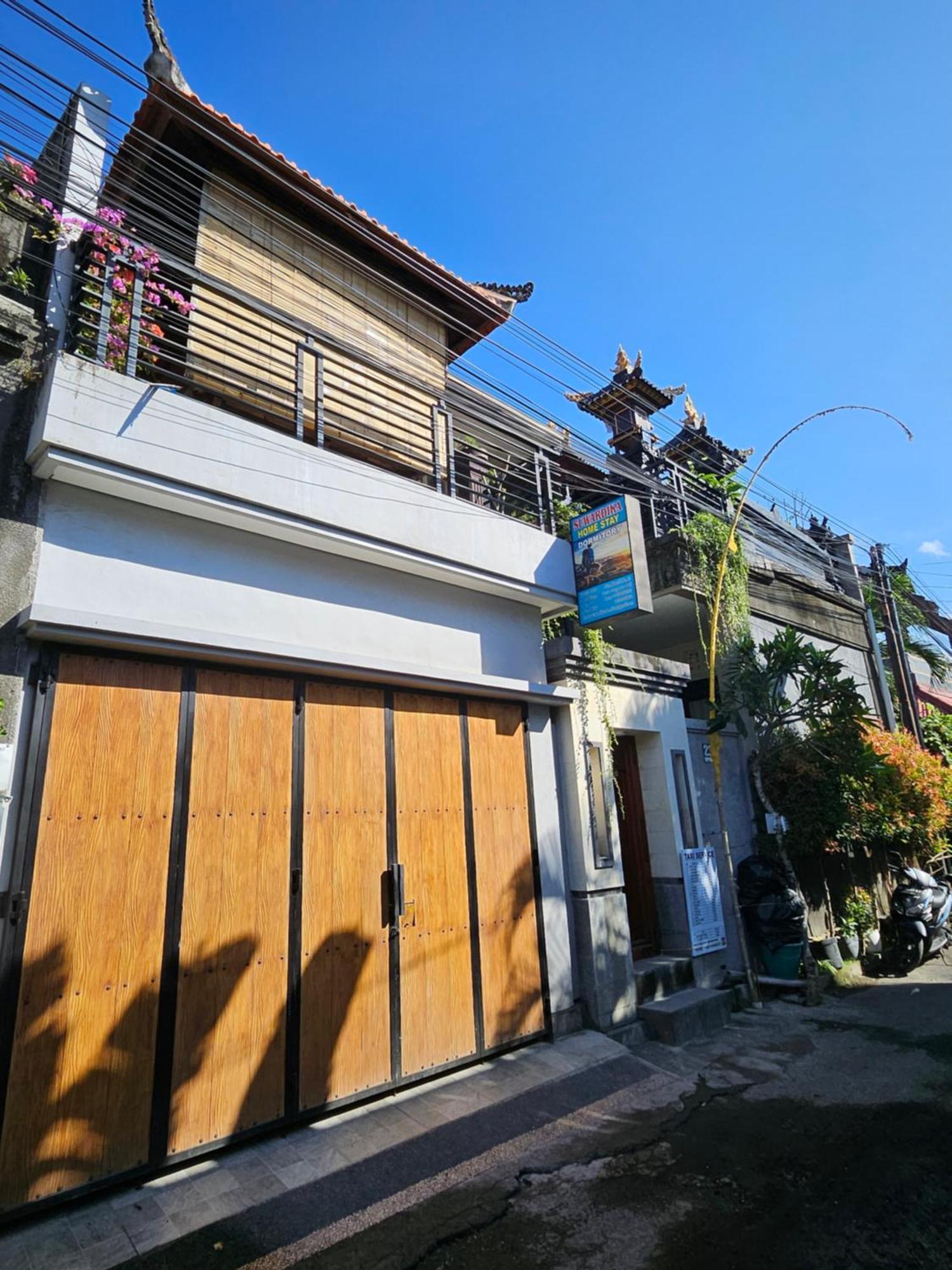Suwardika Homestay & Dormitory Санур Экстерьер фото