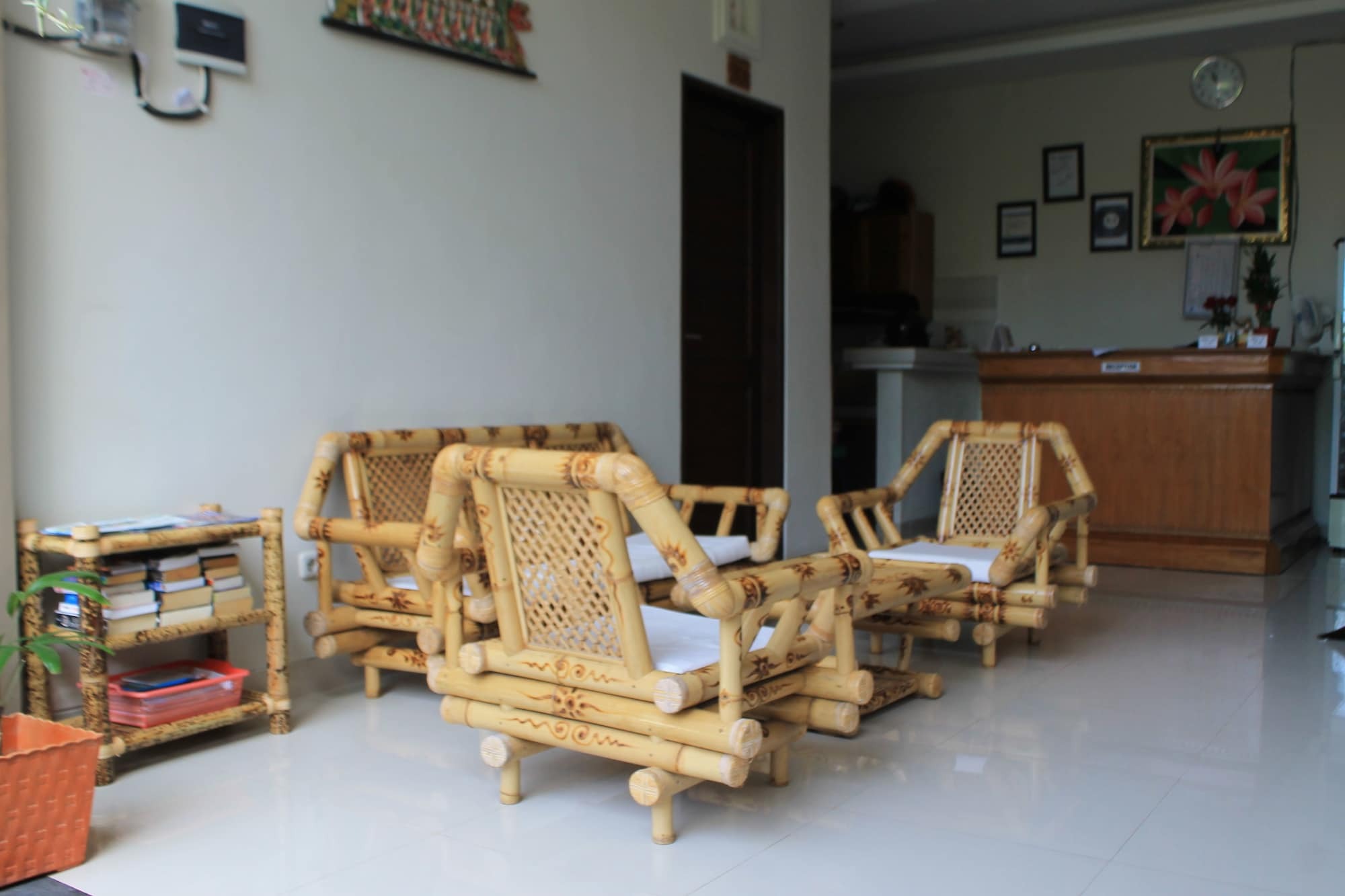 Suwardika Homestay & Dormitory Санур Экстерьер фото