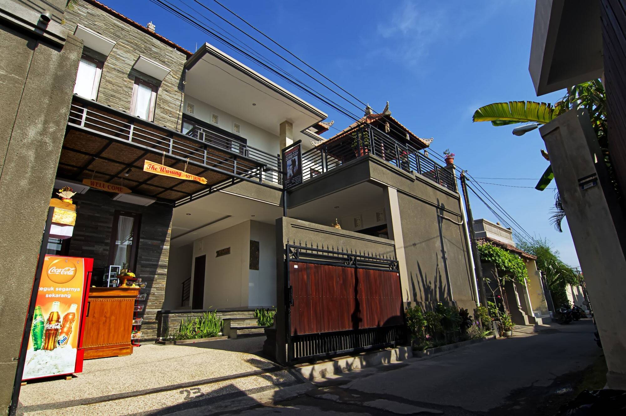 Suwardika Homestay & Dormitory Санур Экстерьер фото